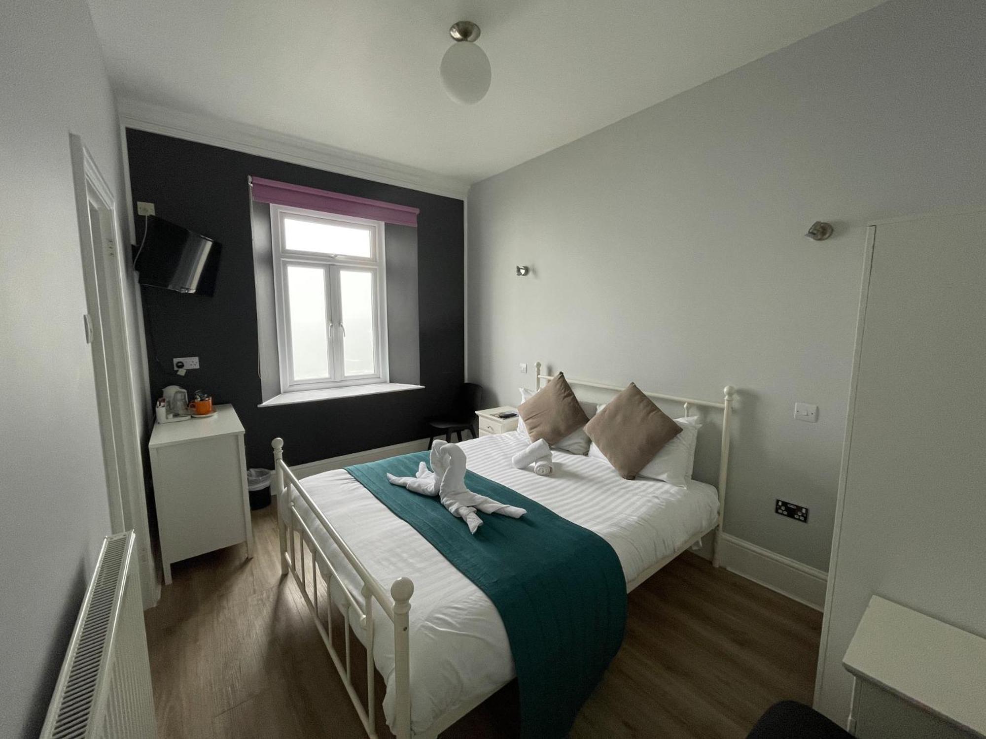 Lundy House Hotel วูลาโคมบ์ ภายนอก รูปภาพ